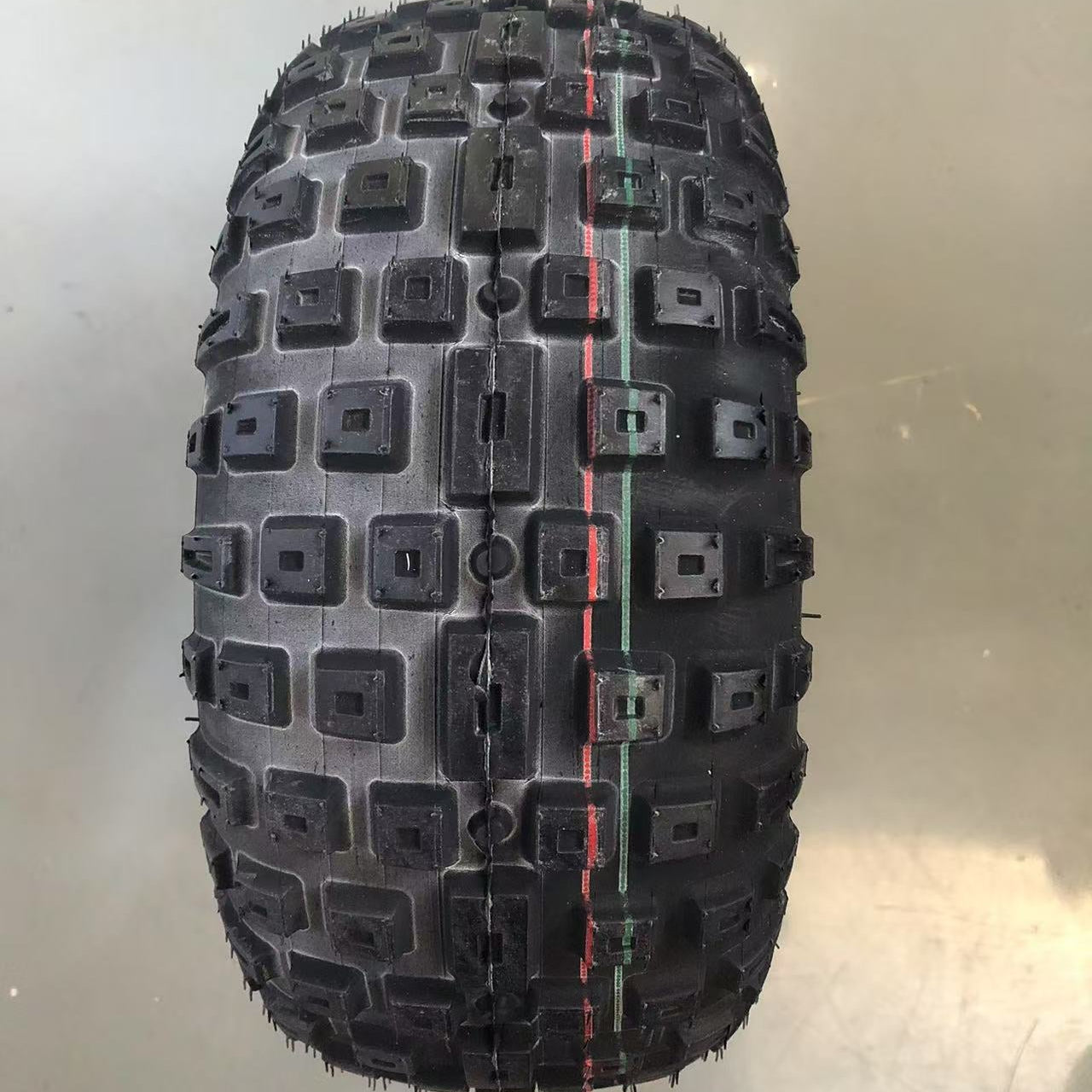 toursor x14 tire