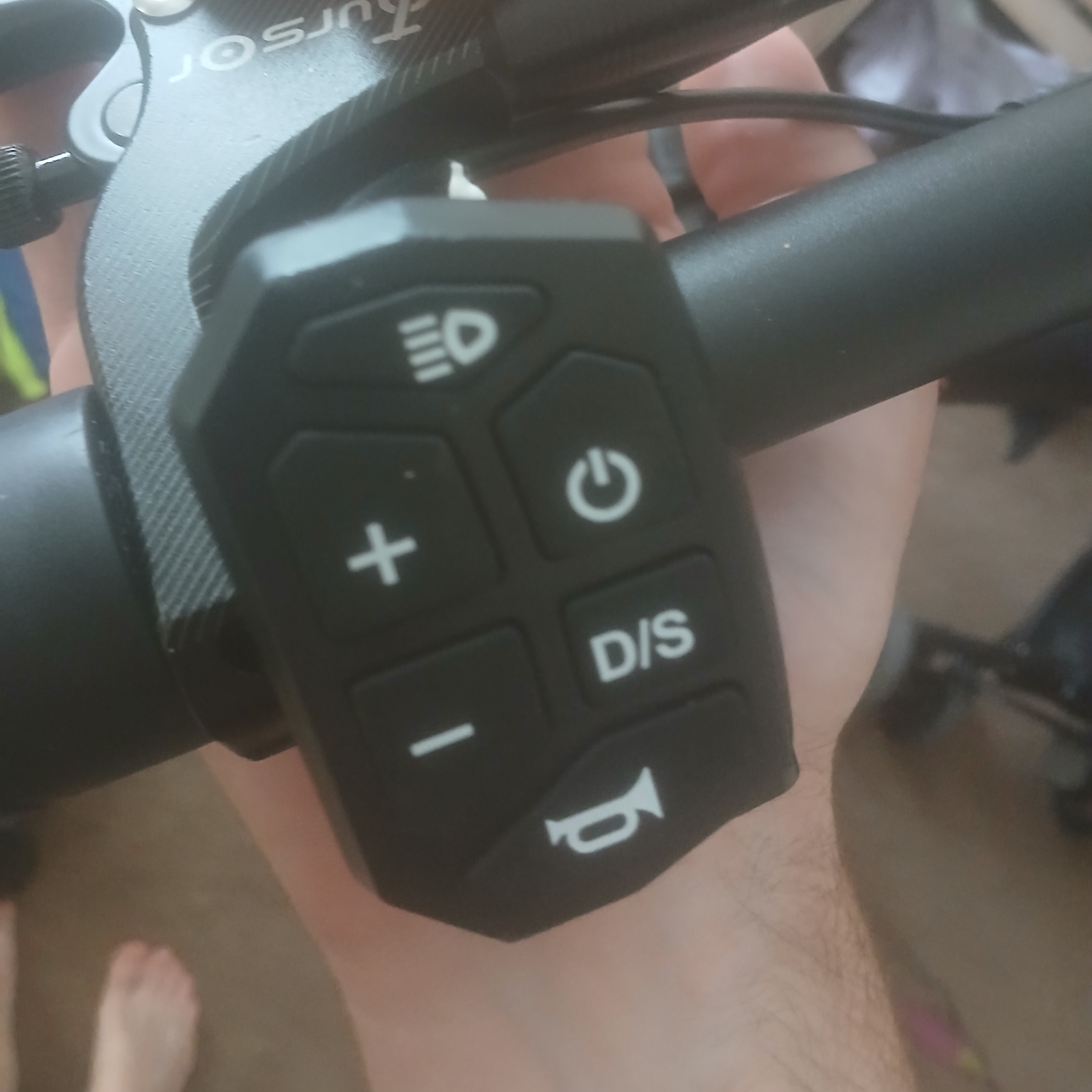 Interrupteur d'origine pour trottinettes électriques Toursor